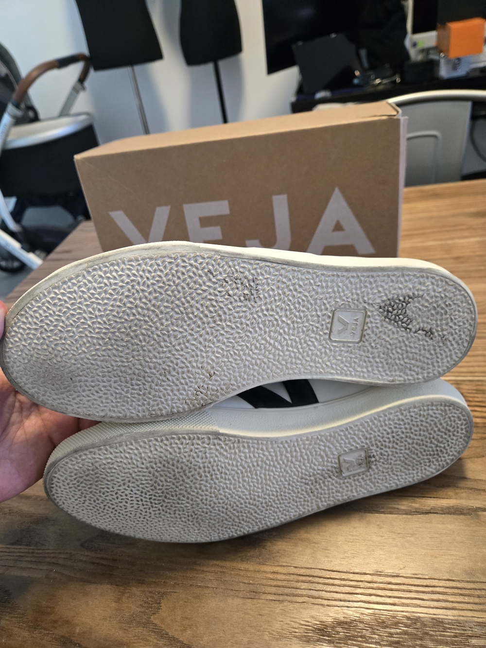 Veja Esplar Logo Leather White Black Women Casual Lifestyle Shoes - Picture 8 of 12